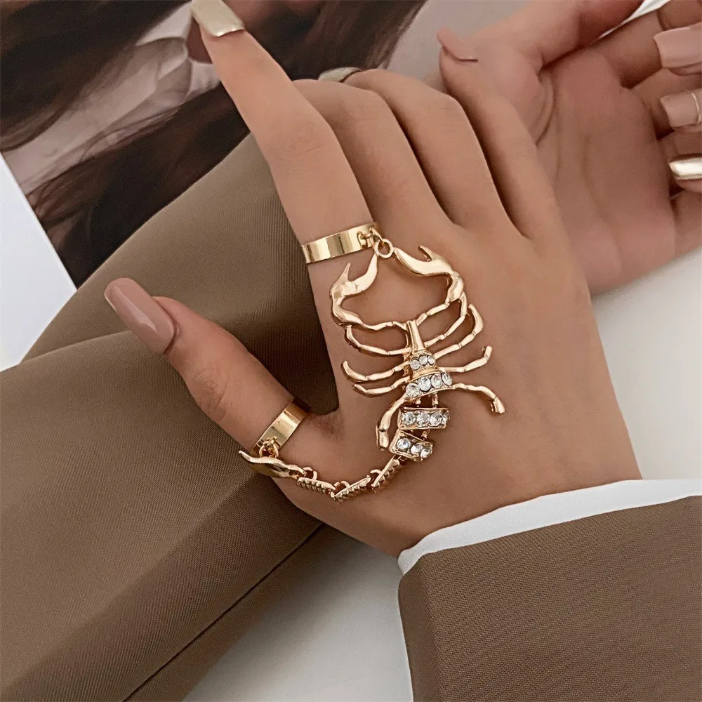 Sweet Cool Hip-hop Punk Ring Unique Temperament Exaggerated Ring Zircon Scorpion Chain Ring for Women