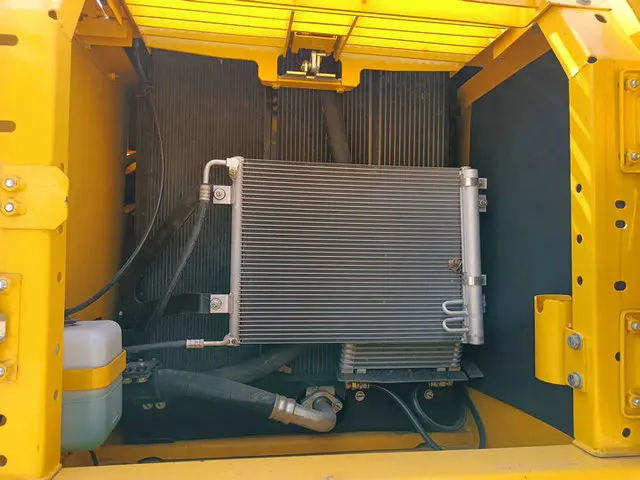 Экскаватор Komatsu pc220 pc220-8n1 шт. 220-8