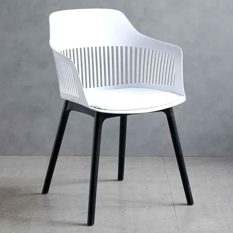 Factory Wholesale Low Price Italian Design Cafe Restaurant Dining Chair Plastic Kitchen Dining Chair on Sale