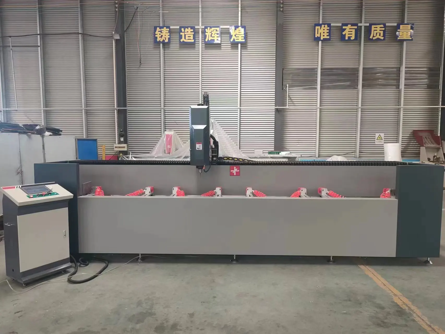 9 кВт Главный шпиндель высокоскоростное алюминиевое окно cnc фрезерный сверлильный станок с инструментами функция автоматической замены