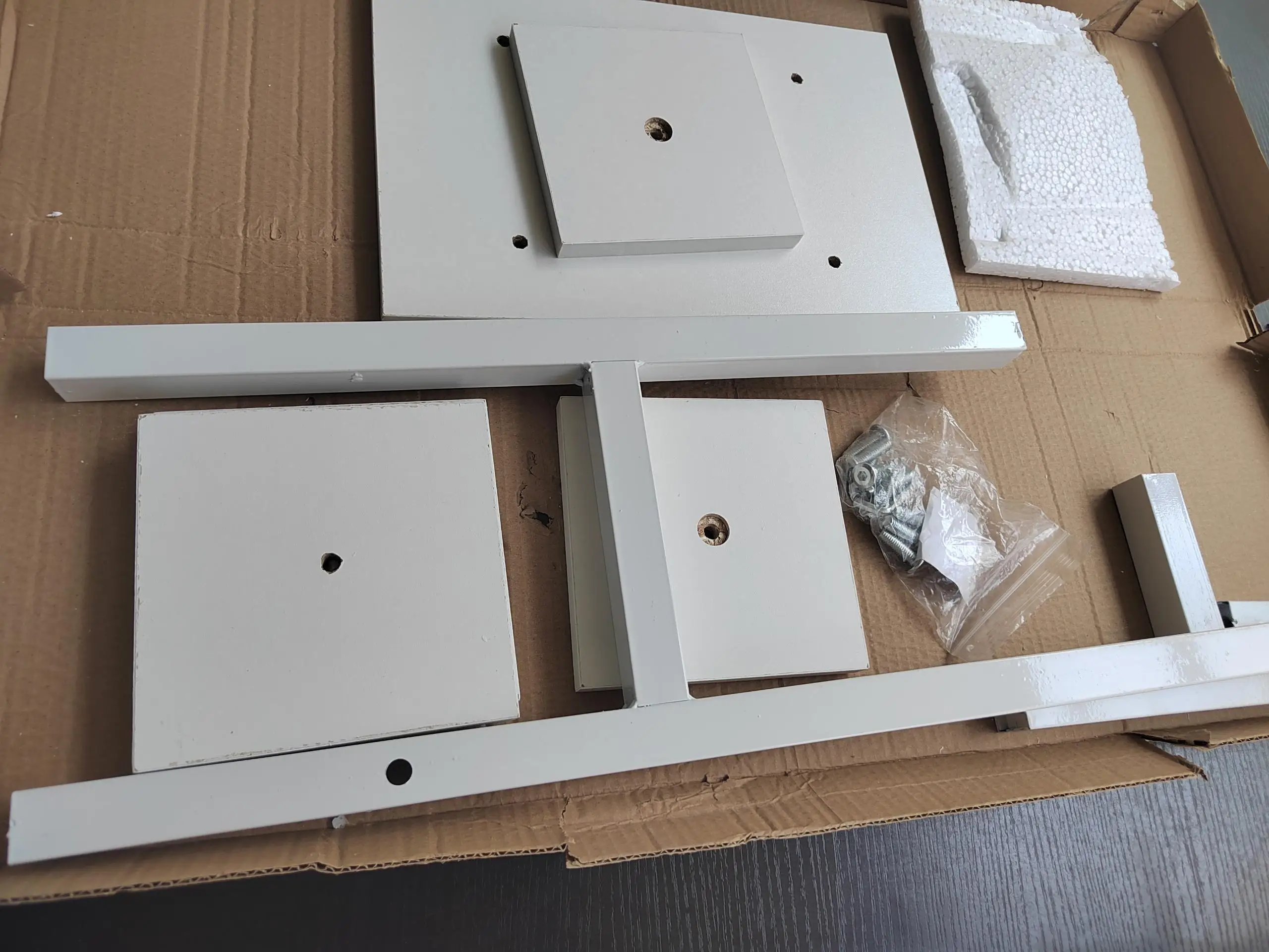 Metal flower stand 4 Tier Tall Indoor Outdoor Metal Wood Plant Shelf for Multiple Plants Tiered Pot Shelves Metal flower stand