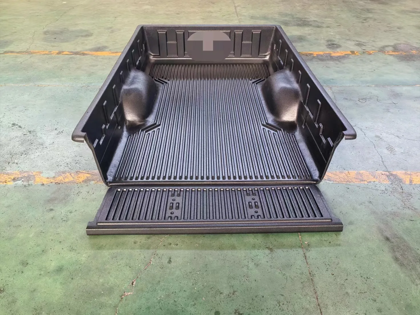 Factory direct 4x4 offroad pickup truck waterproof HDPE bed liner cargo liner for 1998-2003 single cab toyota hilux