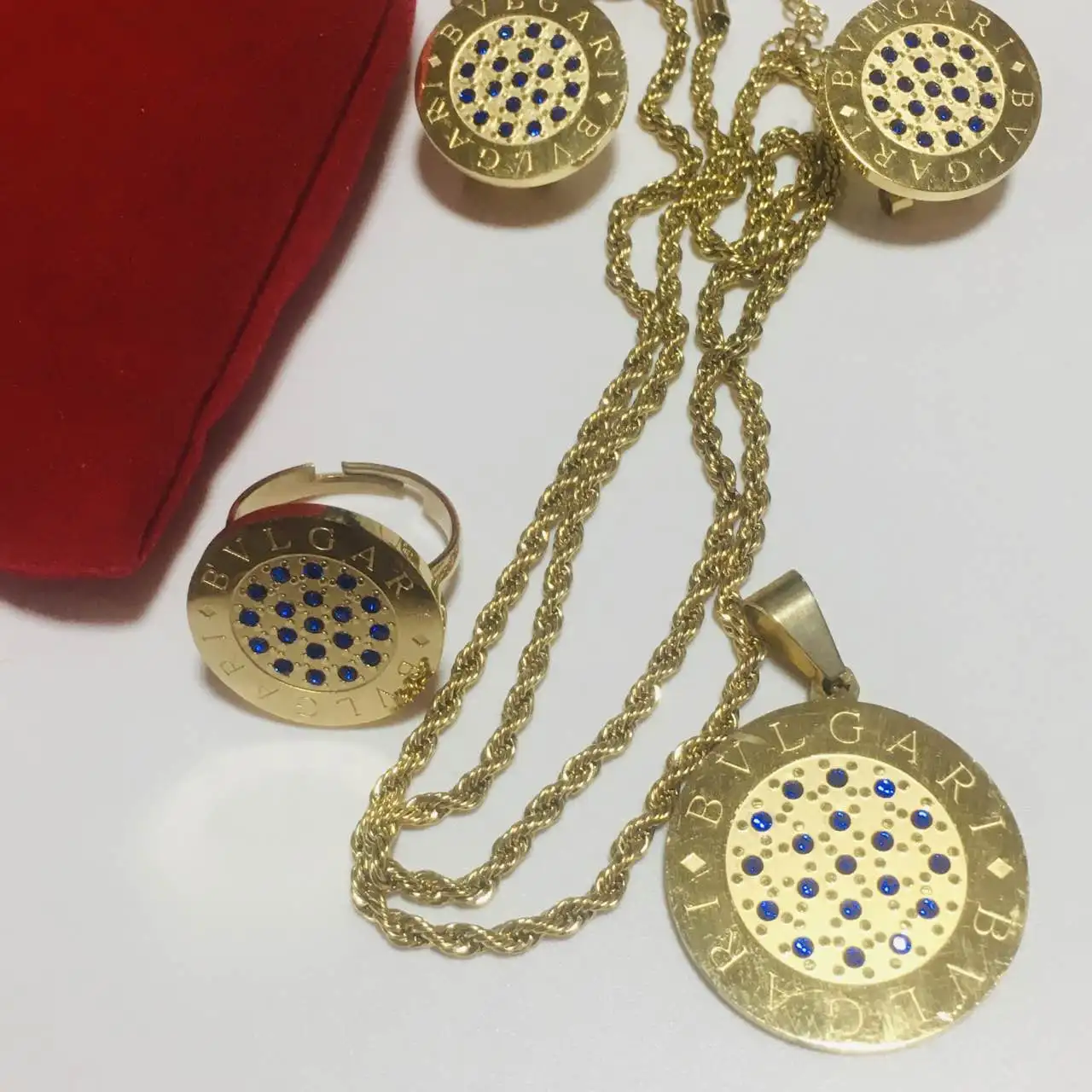 European Color Red Blue Pink Diamond Jewelry for Women and Girls with Omoga Ear Clip 18K Gold