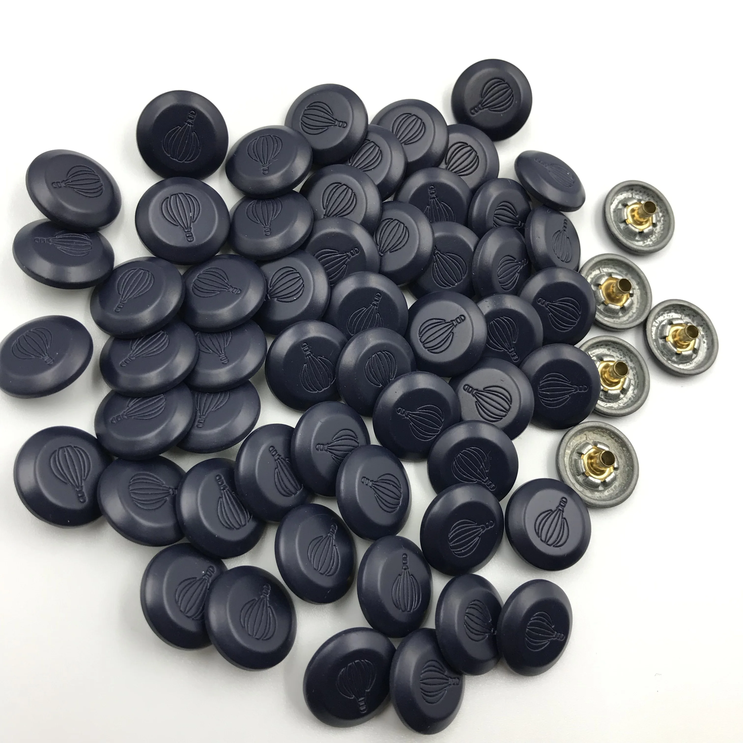 Колпачок из сплава, золотая плоская куртка, металлическая пружинная кнопка на заказ, 4 части