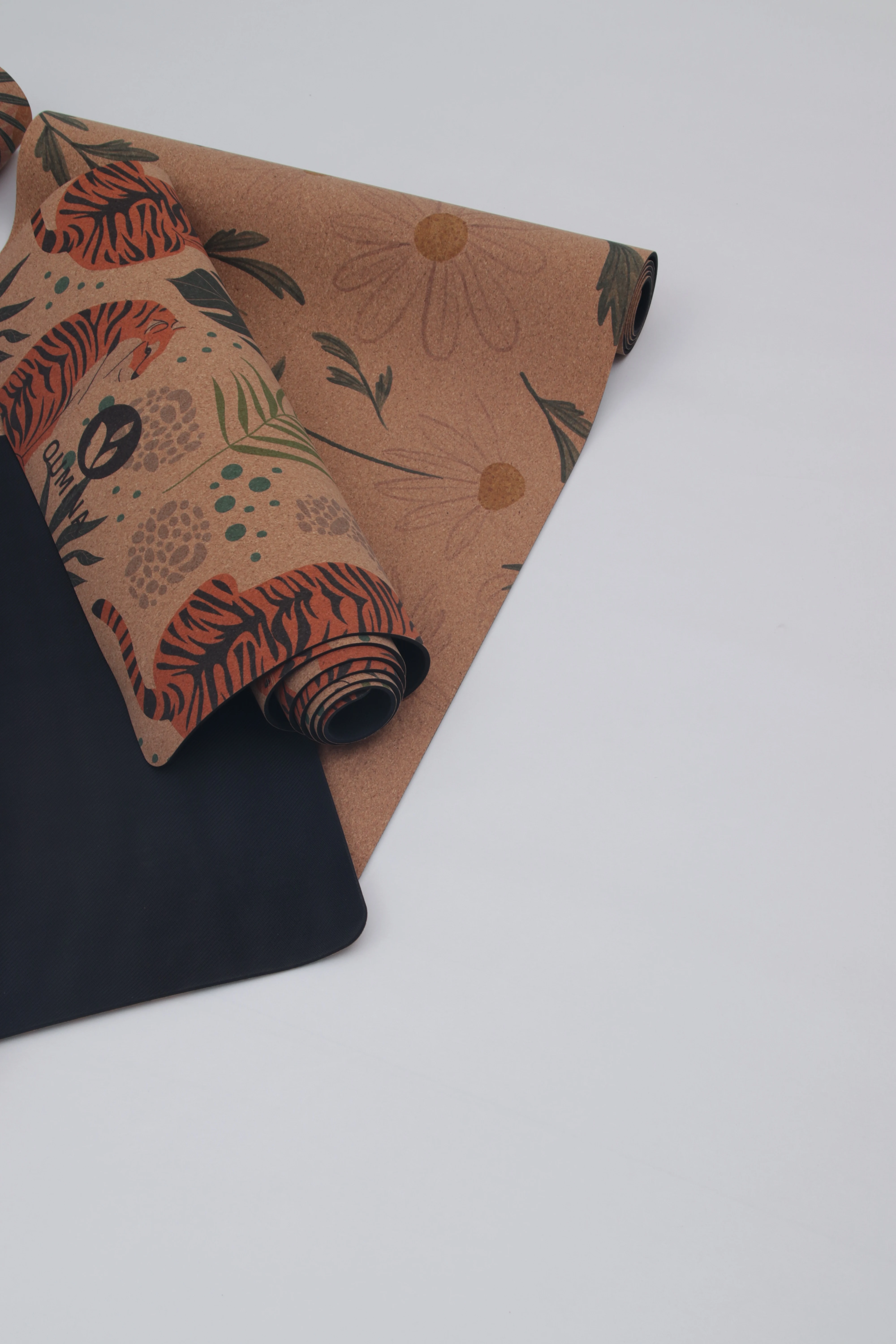 Custom printed high quality eco friendly meditation travel sports folding non-slip cork yoga mat of guangdong