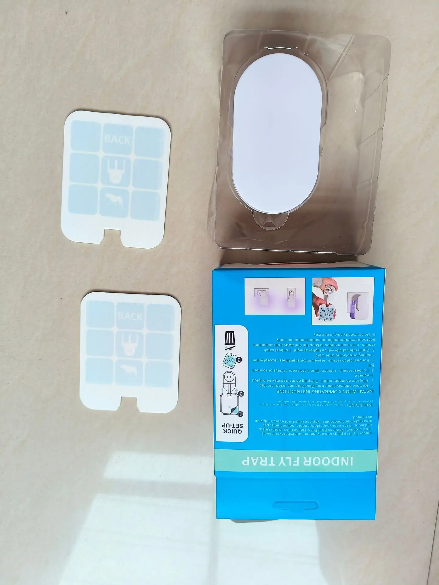 Zevo Flying Insect Trap Fly Trap Captures Houseflies Fruit Flies and Gnats (1 Plug-in Base + 1 Cartridge)