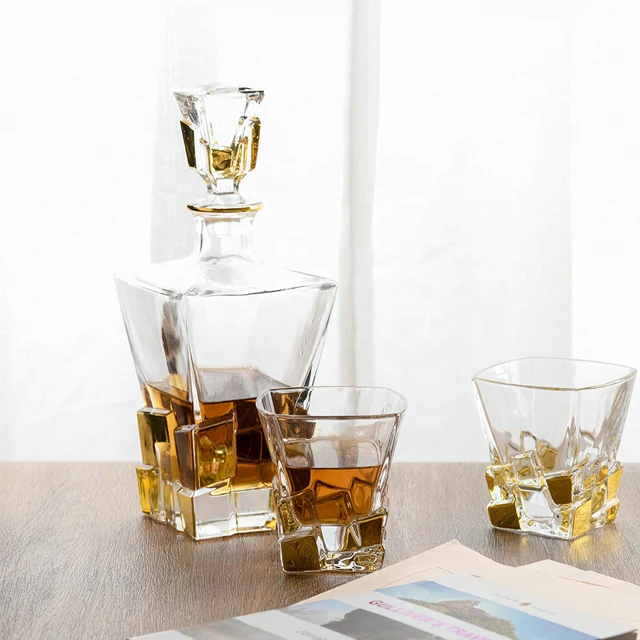 Hot Selling Glass Whisky Decanter Cheap Engraved Design Decanters Whisky glass sets