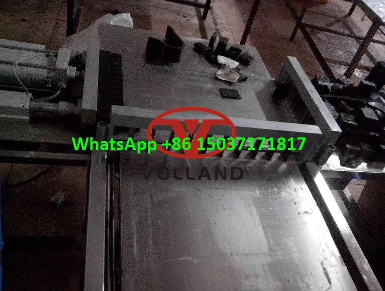 soap base cutting machine/soap flake cutter/pneumatic soap cutting machine