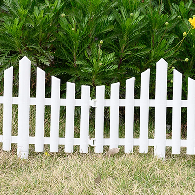 Set of 4 White Movable Plastic Plant Garden Border Small Fences Flexible Lawn Edging Easily Assembled
