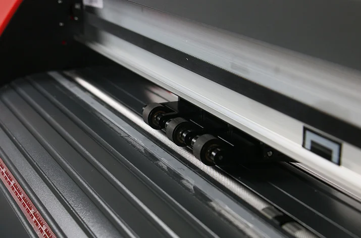 Высокоэкономичная JK-721PRO Автоматическая контурная 24-дюймовая бумажная автоматическая подача Виниловая Наклейка Режущий Плоттер