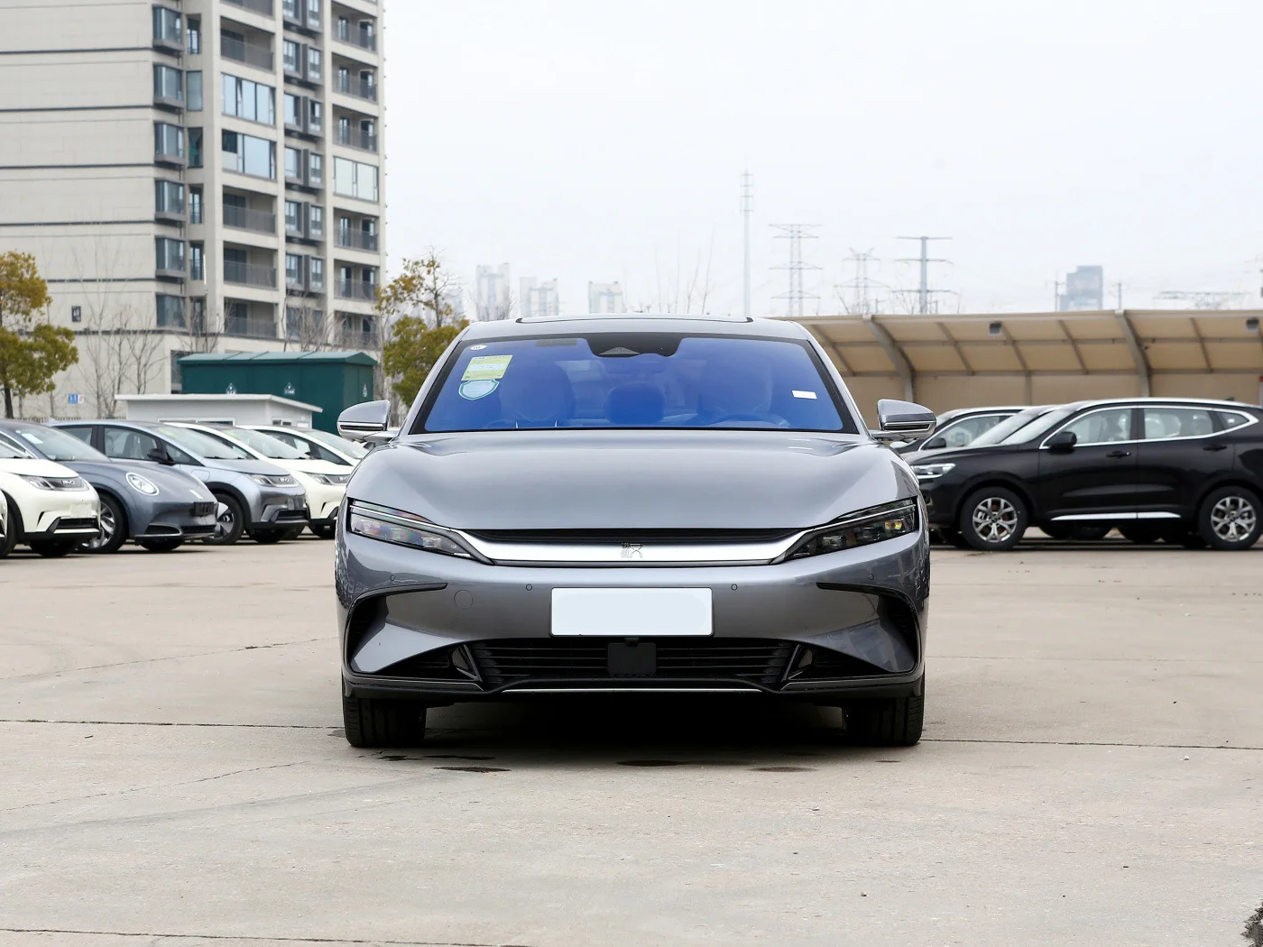 2023 электромобили byd han ev 2024 4-дверный 5-местный Трехместный фургон дальнего действия 506 км китайские автомобили с правым рулем для продажи