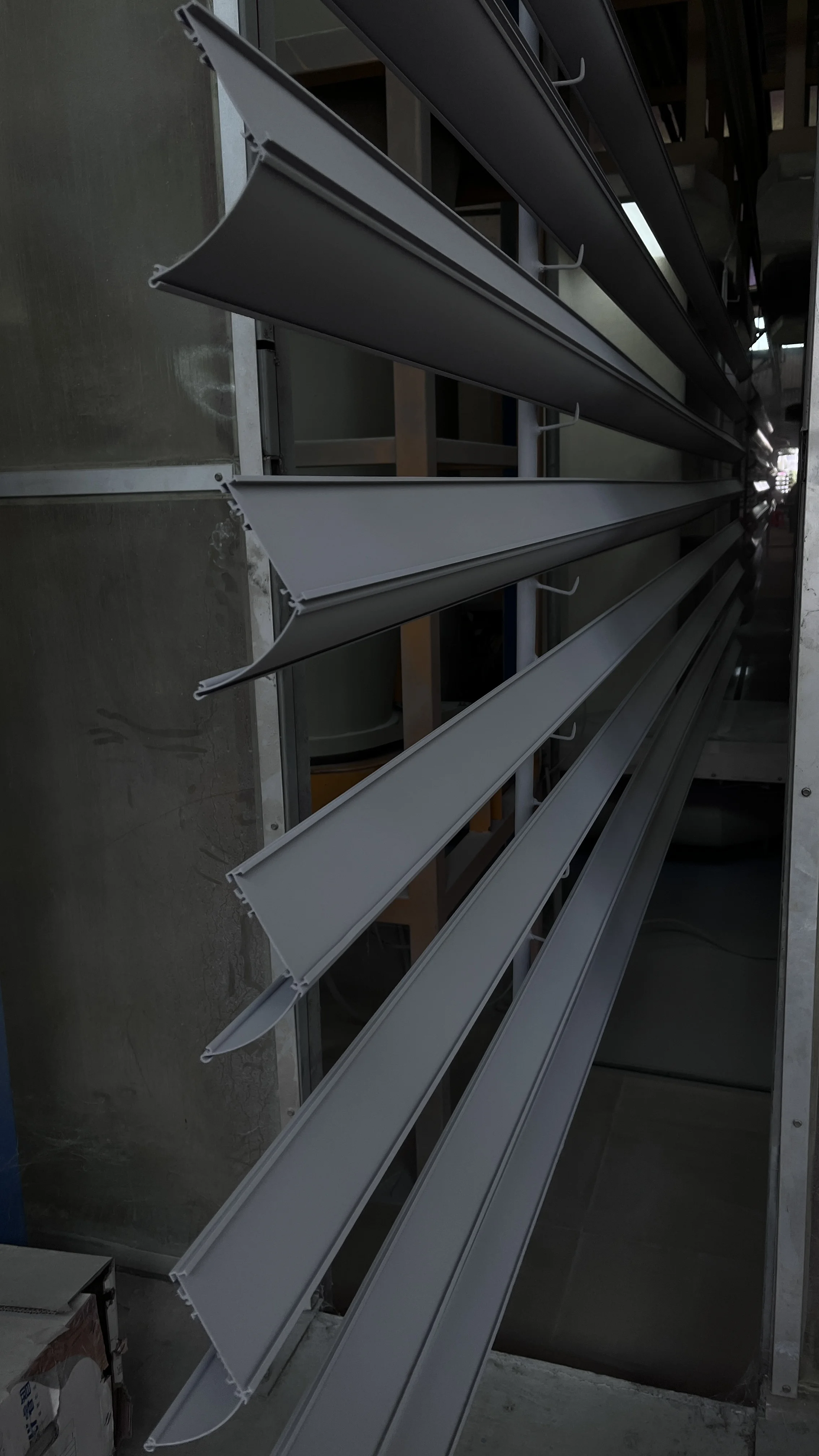 High Quality Heavy Duty Aluminium Curtain Track Hurricane Roller Shutter Manufacturer Sale Window Aluminum Profile