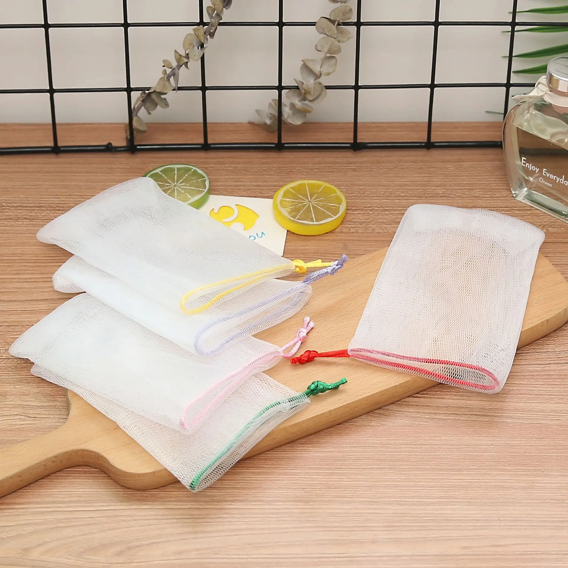 Foaming net soap facial cleanser foaming net Japanese style  handmade soap bubbling machine face washing color net