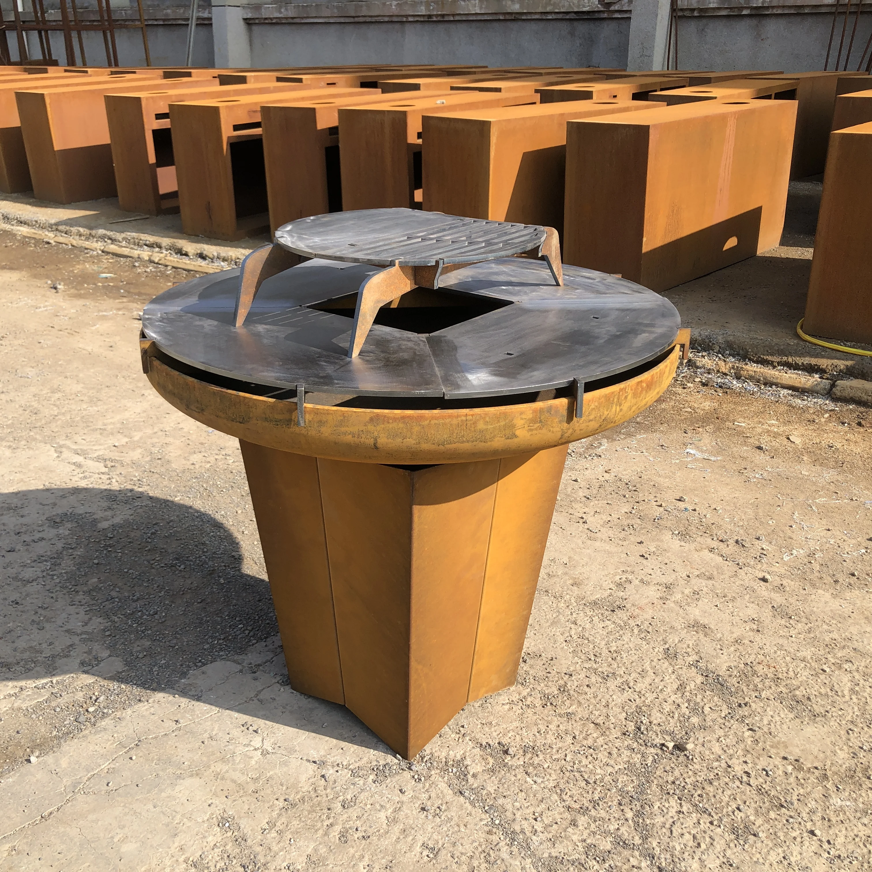 Открытый барбекю Corten стальной камин гриль дровяной
