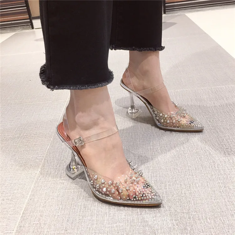 
Hot Sale New Gold Silver PVC Transparent Rivet Diamond Pumps Sandals Perspex Heel Pointed Toe Crystal Silver Wedding Pumps 
