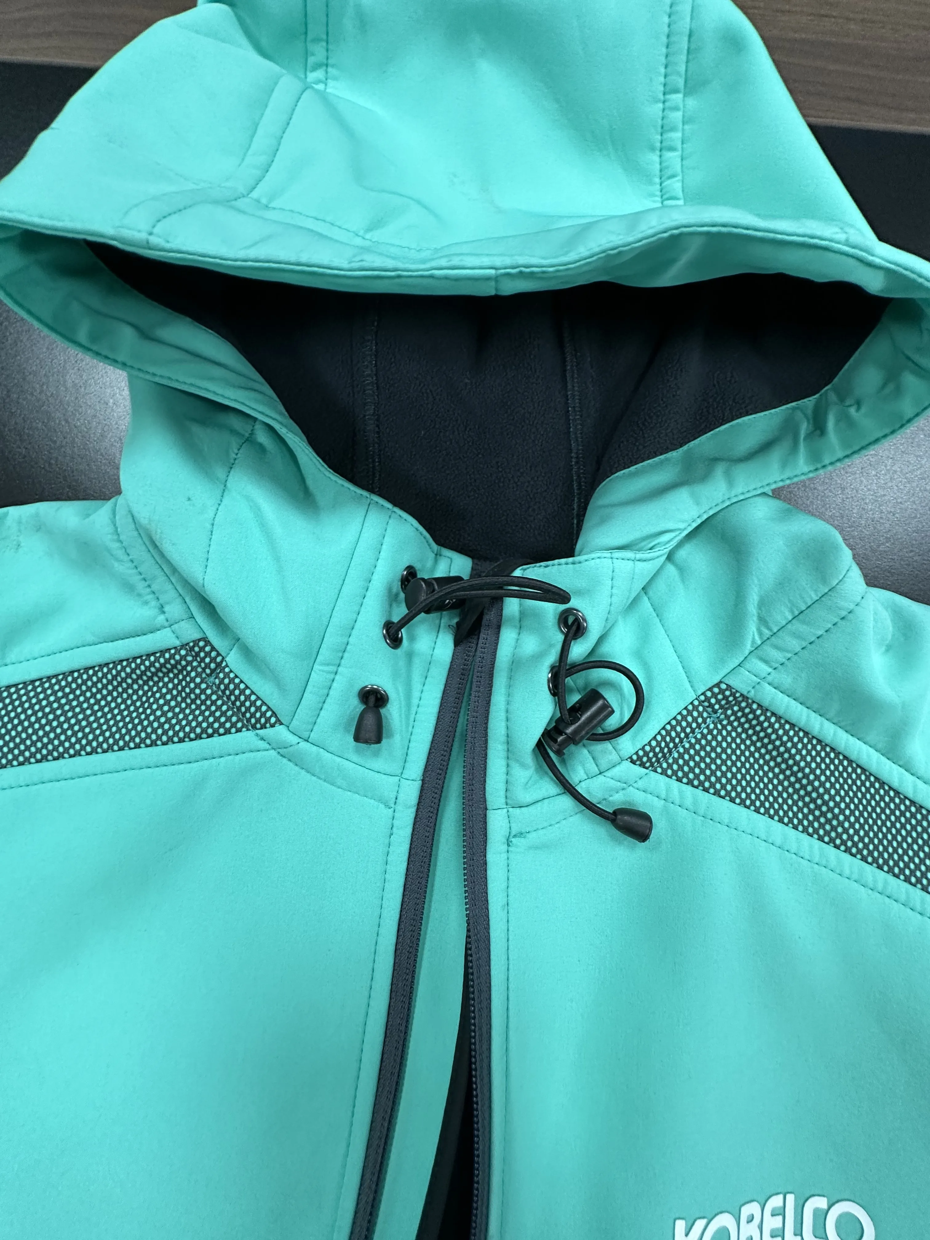 Soft Shell Jacket Man Waterproof Jacket Print Design Plus Size Stand Zipper Jacket 100% Polyester Thin Outdoor Clothing Support