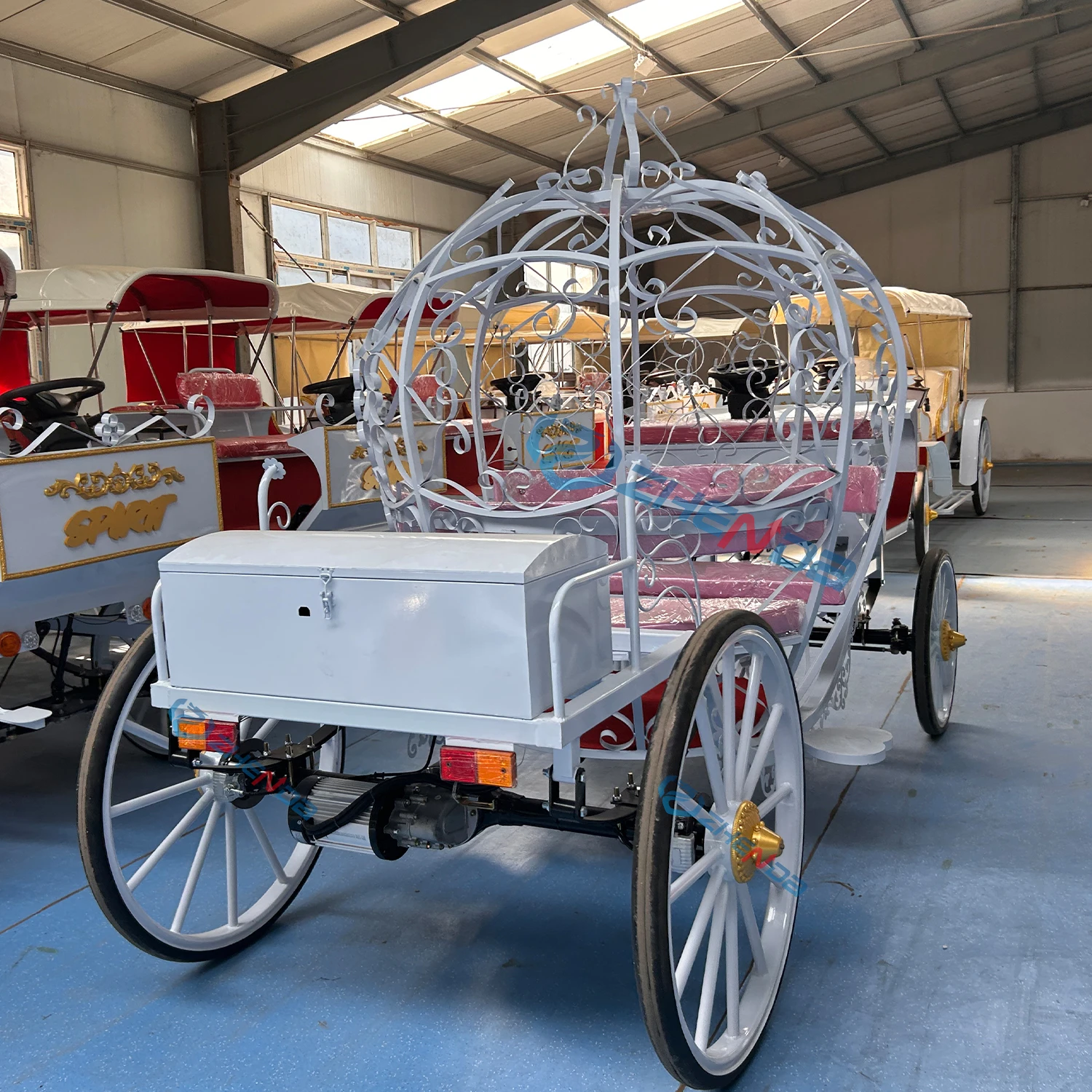 Cinderella Carriage Christmas Decoration Carriage Vintage Carts Pumpkin Horse Carriage Wedding Electric Cart on Sale