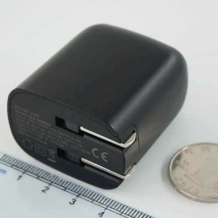 Factory price 20W  1A1C PD Wall Charger fsat charger USB tpye c  wall charger