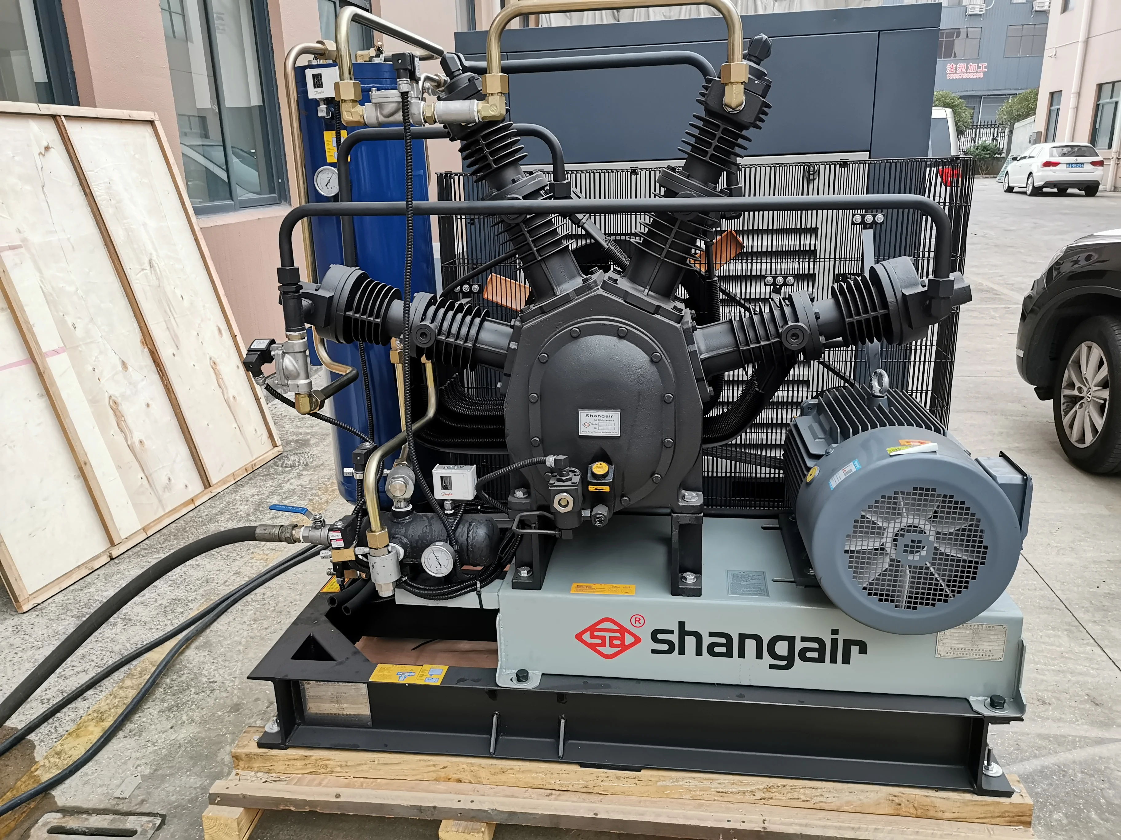 High Pressure Screw and Booster Air Compressor