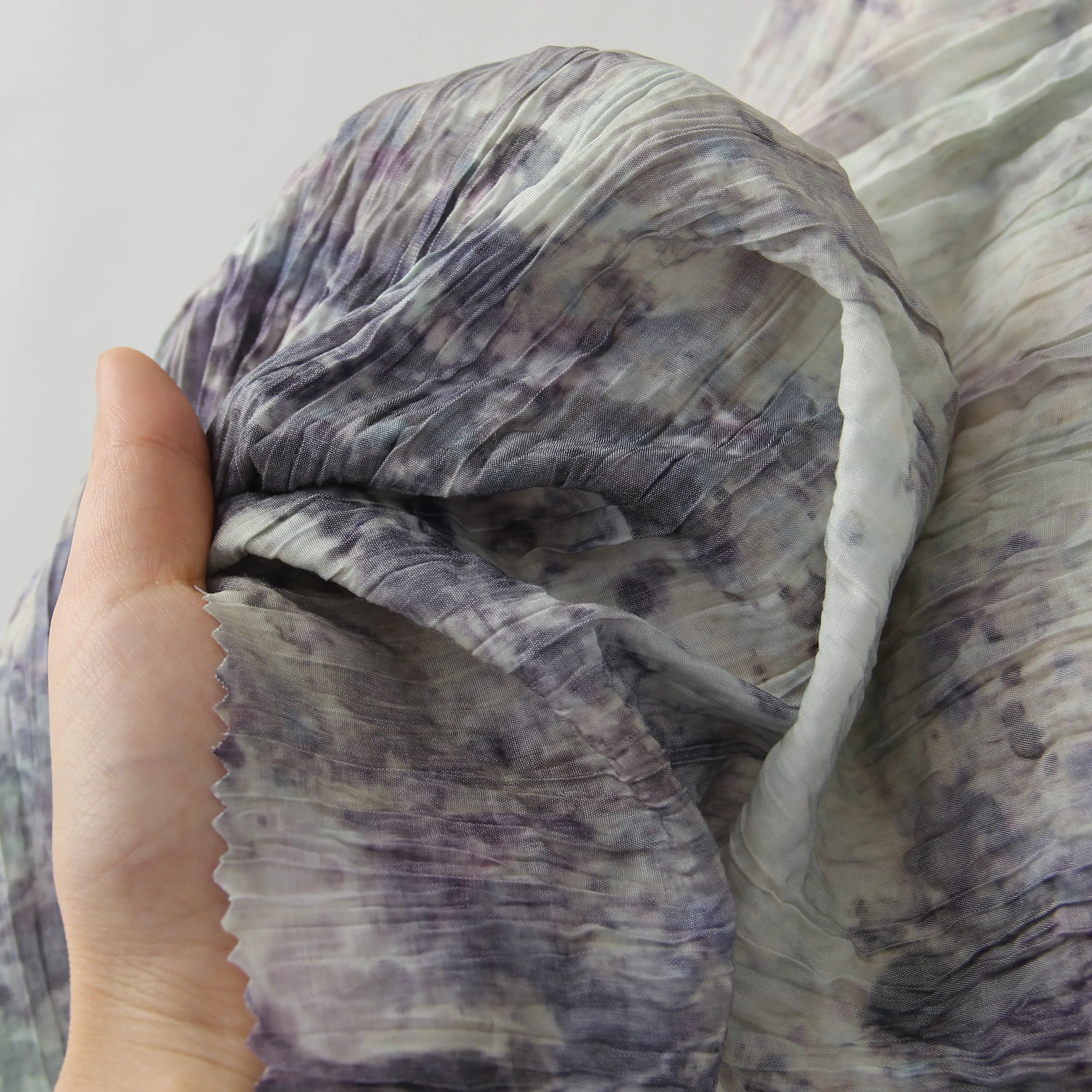 Stock supply 100% cotton grape seed ink oil painting fabric ruffled skirt textile printed fabric Cotton fabric PD73