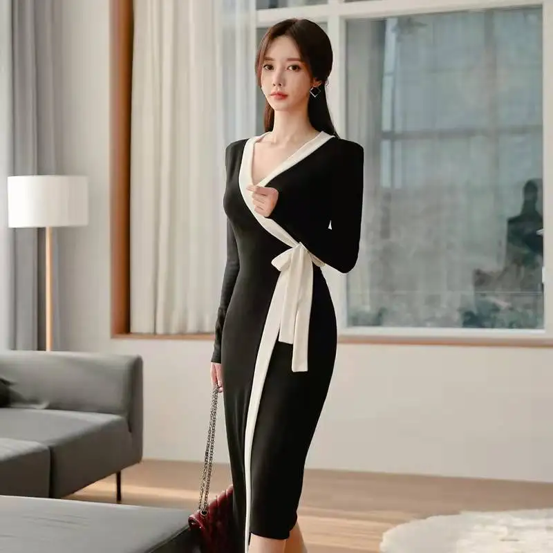 2022 spring new elegant V-neck black and white color matching lace-up waist office dress