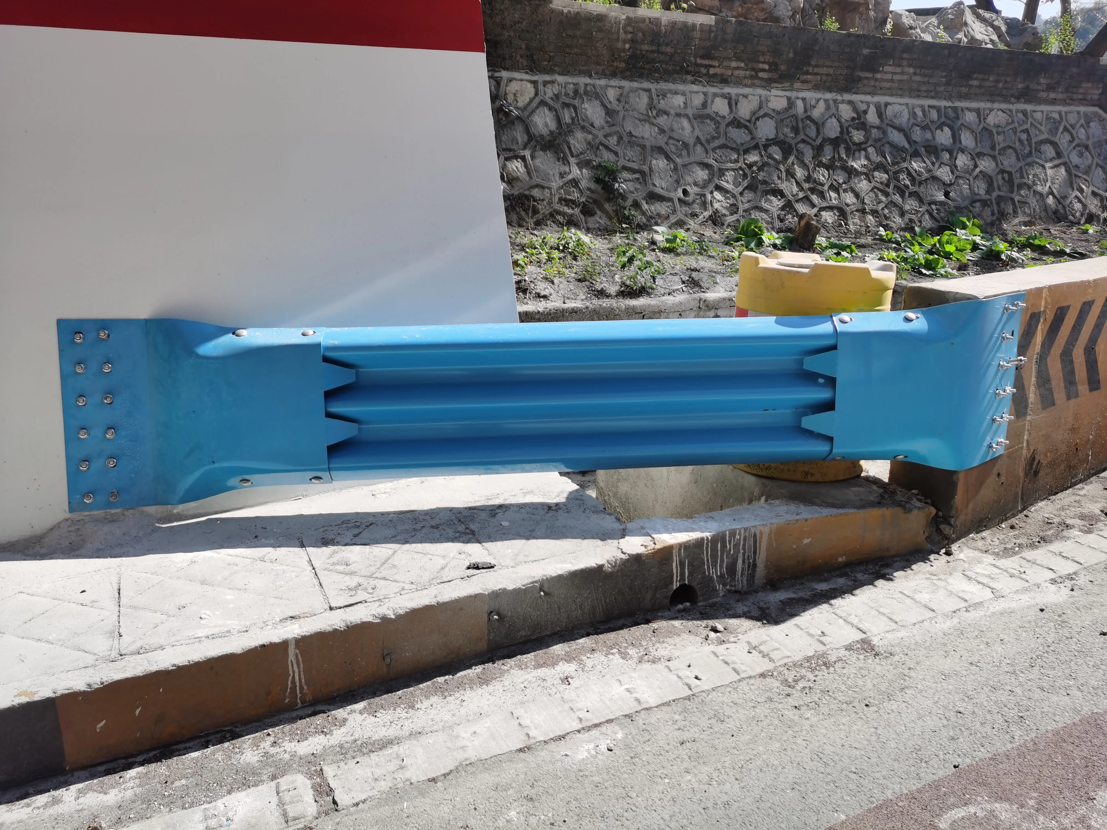 Индивидуальные W Балочные ограждения стальные недорогие цена за метр антикоррозийное ограждение для шоссе