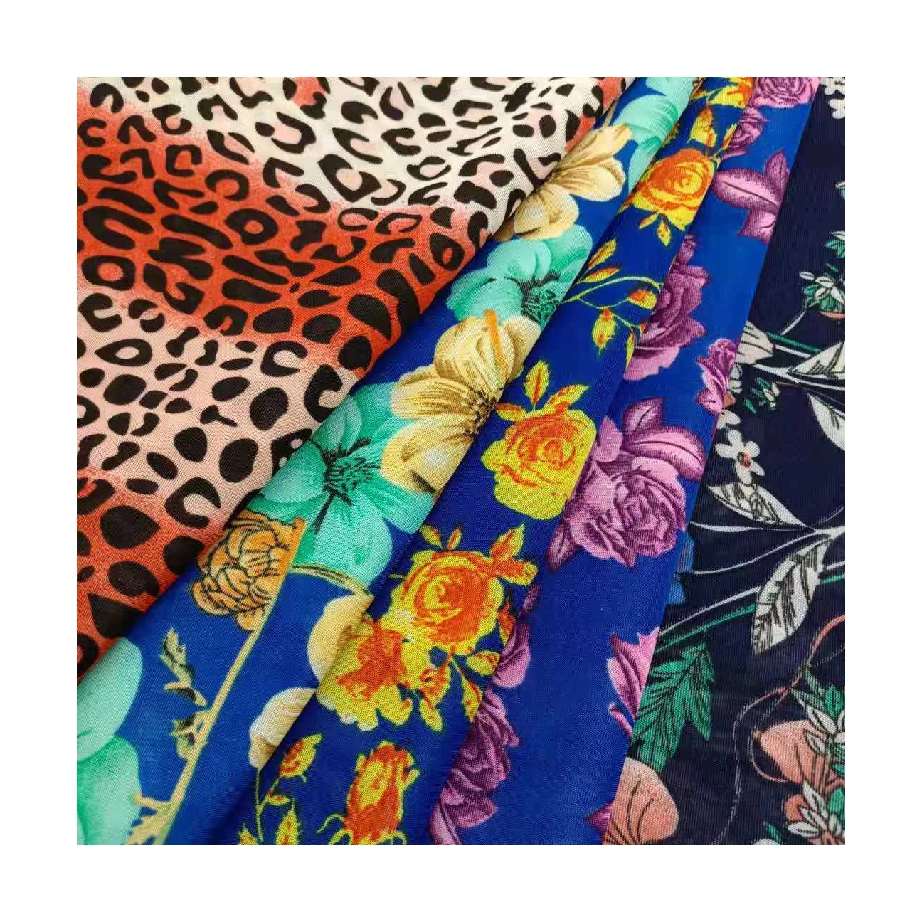 Custom  Fabrics And Garments Leopard  Polyester Knitted printed Fabric for swimwear and sportswear