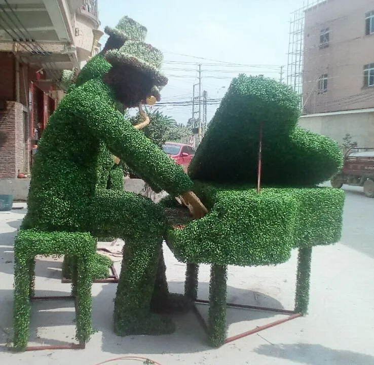 ARTIFICIAL TOPIARY FIGURE  faux boxwood character 8 feet height MUSIC TEAM customized garden decoration for wholesale
