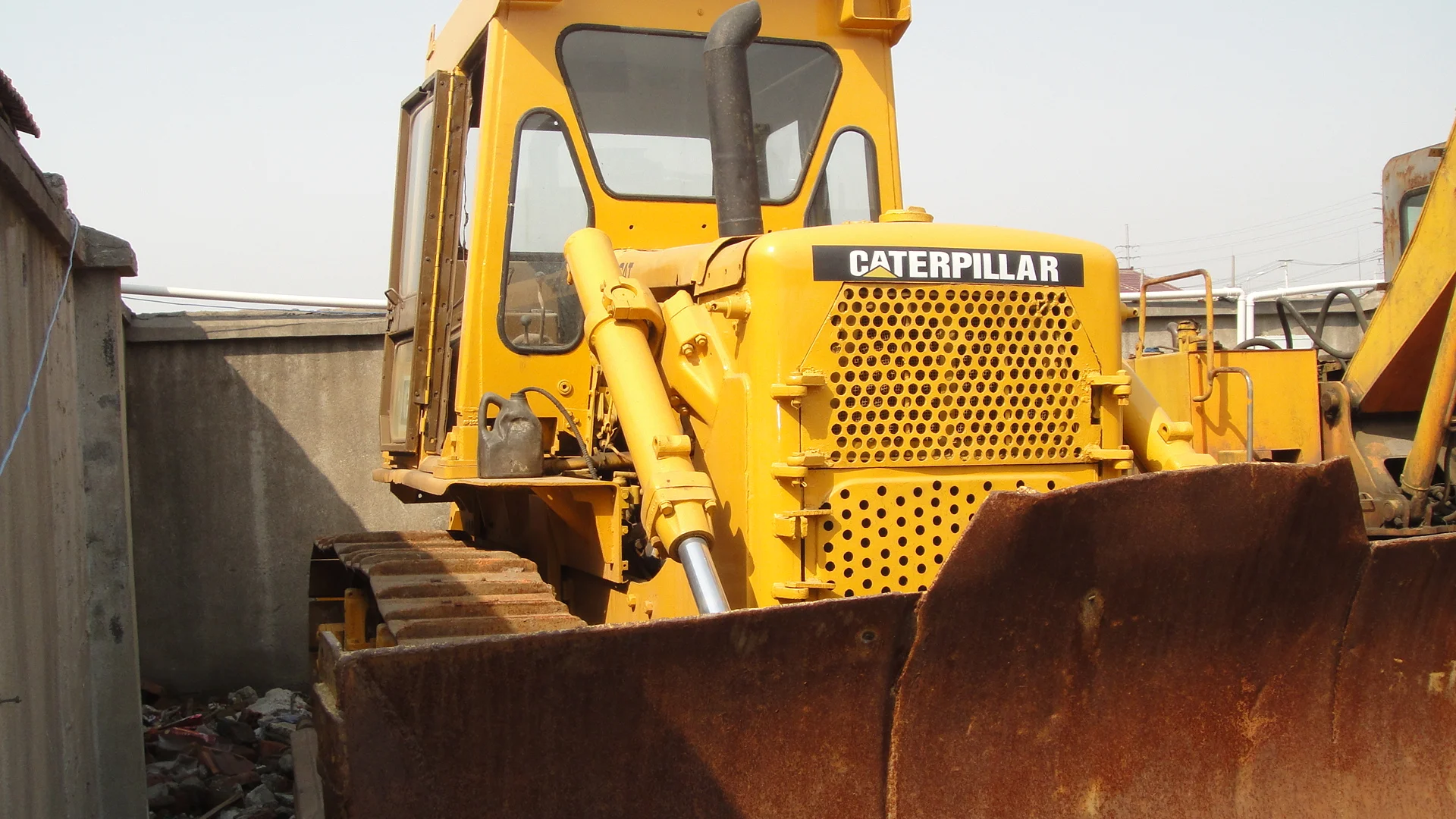  Б/у бульдозер CAT D6D Caterpilar гусеничный трактор хорошая