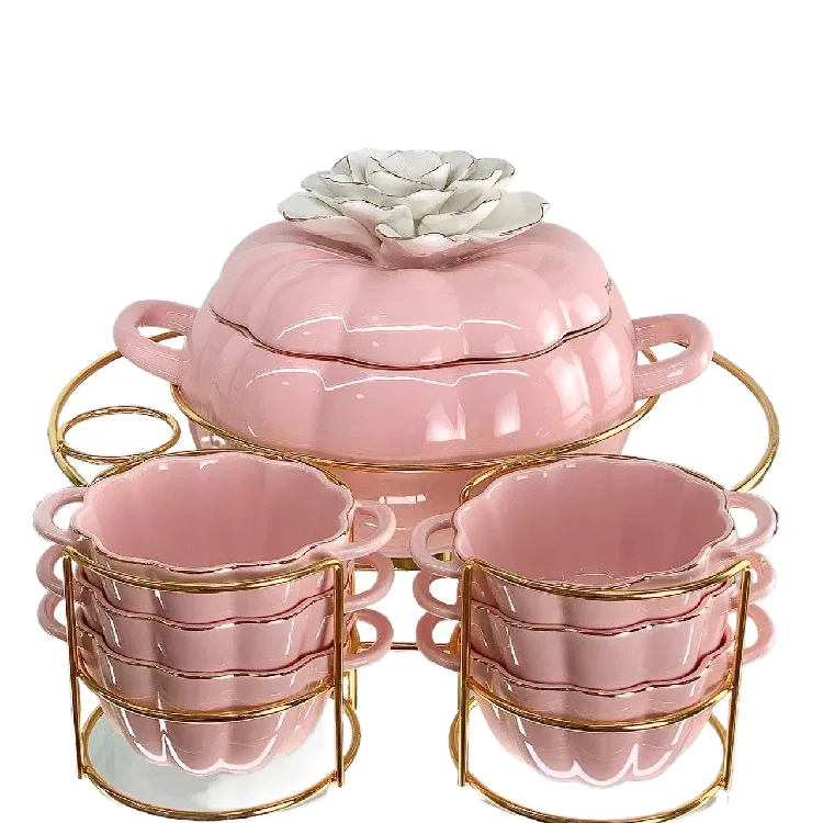 Набор керамической посуды с ручками