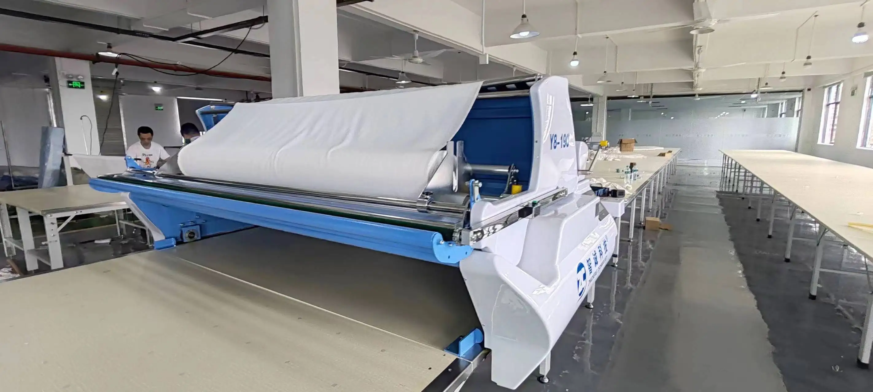 High Efficiency Automatic Cloth Spreading Machine Fabric Laying Machine For Textile Industry