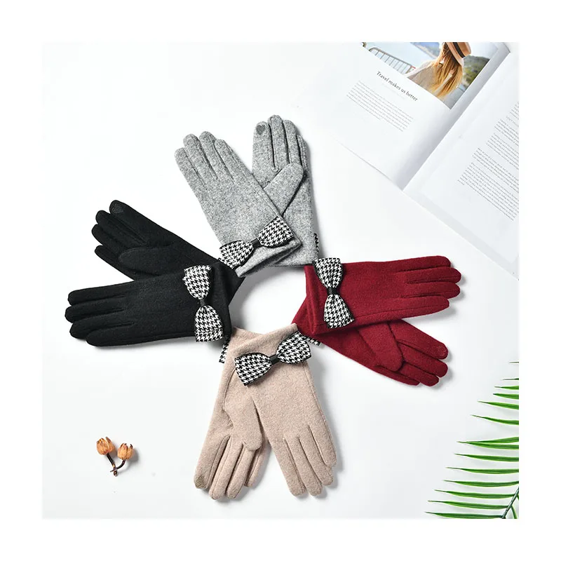 Вязаные зимние варежки с принтом «гусиная лапка» и большим бантом