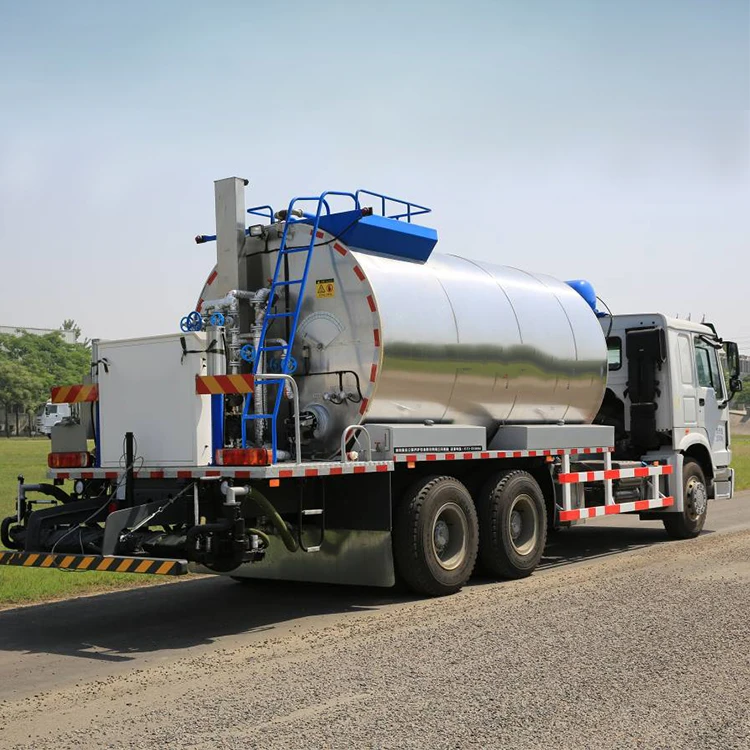 1200L hot spray asphalt spreader spraying truck
