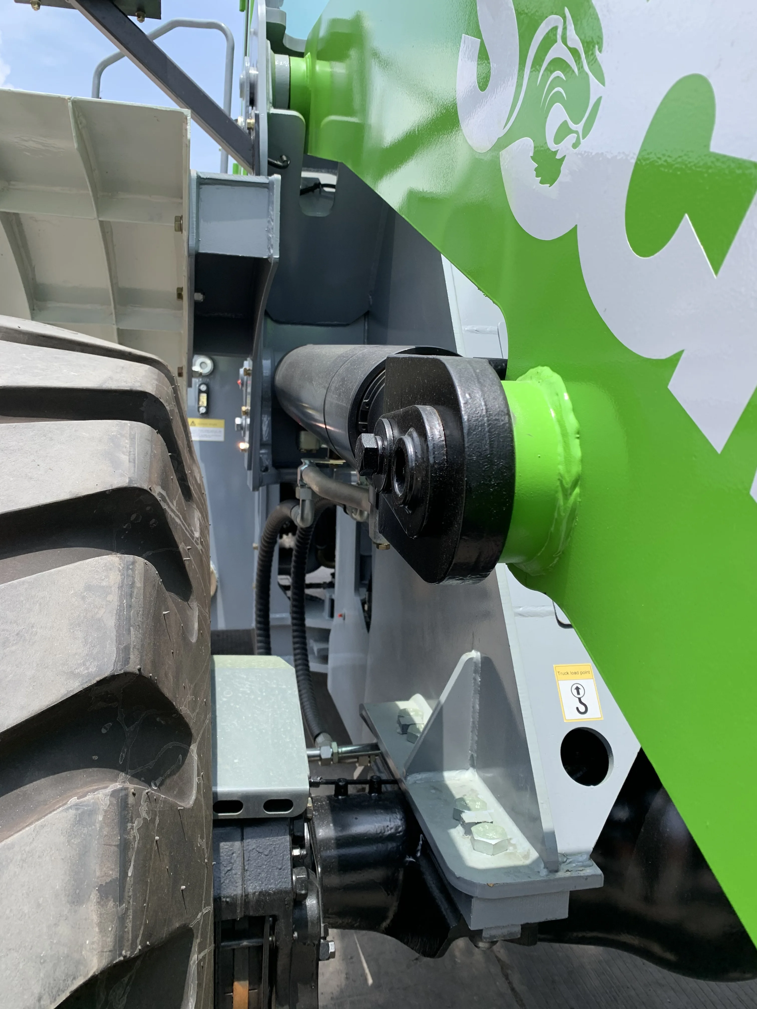 SOCMA 5 TON ELECTRIC WHEEL LOADER