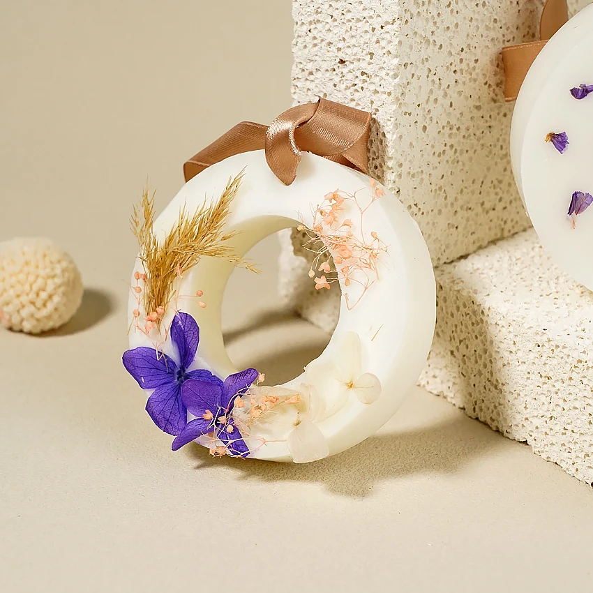 Newest Wholesale Custom Handmade Aroma Dried Flower Leave Petal Bud Home Decor Scented Wax Tablets