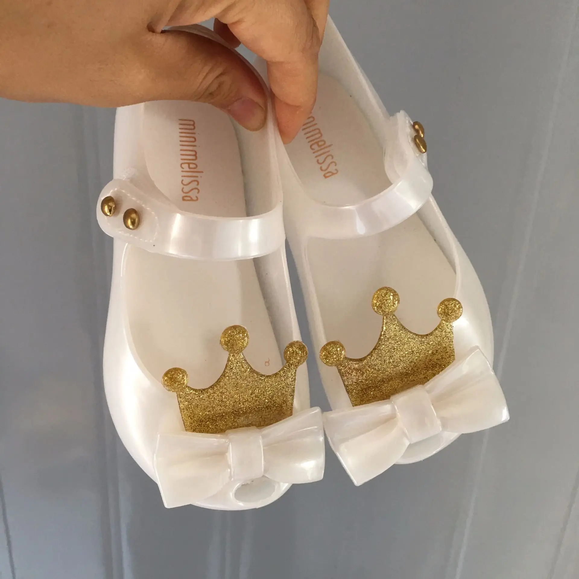 Оптовая продажа, детские колготки и носки карамельных цветов; Наряды для маленьких принцесс; Прозрачная обувь для женщин; Отделкой в виде короны, банта ПВХ сандалии с открытыми пальцами