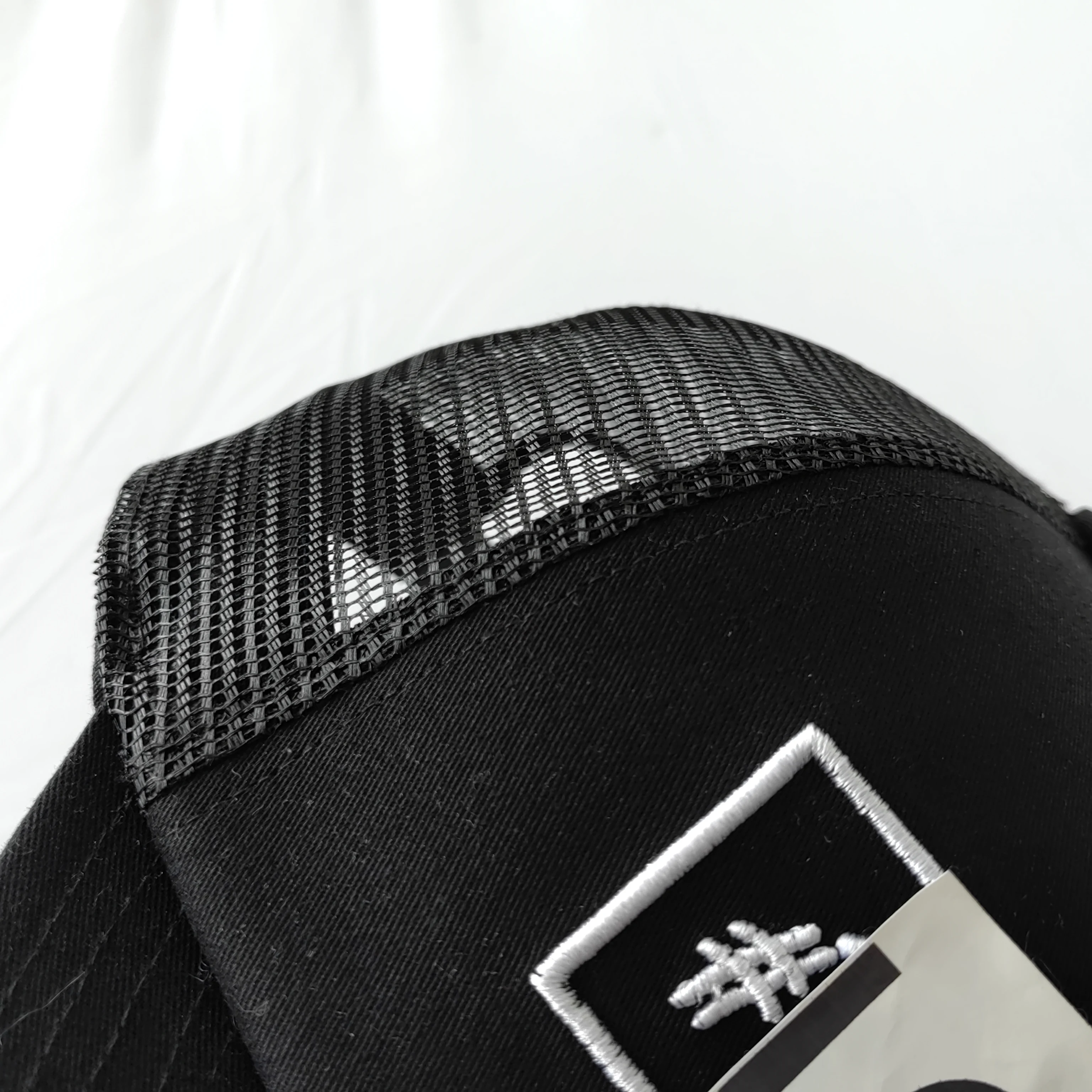 Wholesale custom baseball hat mesh cloth breathable embroidery baseball hat summer baseball hat