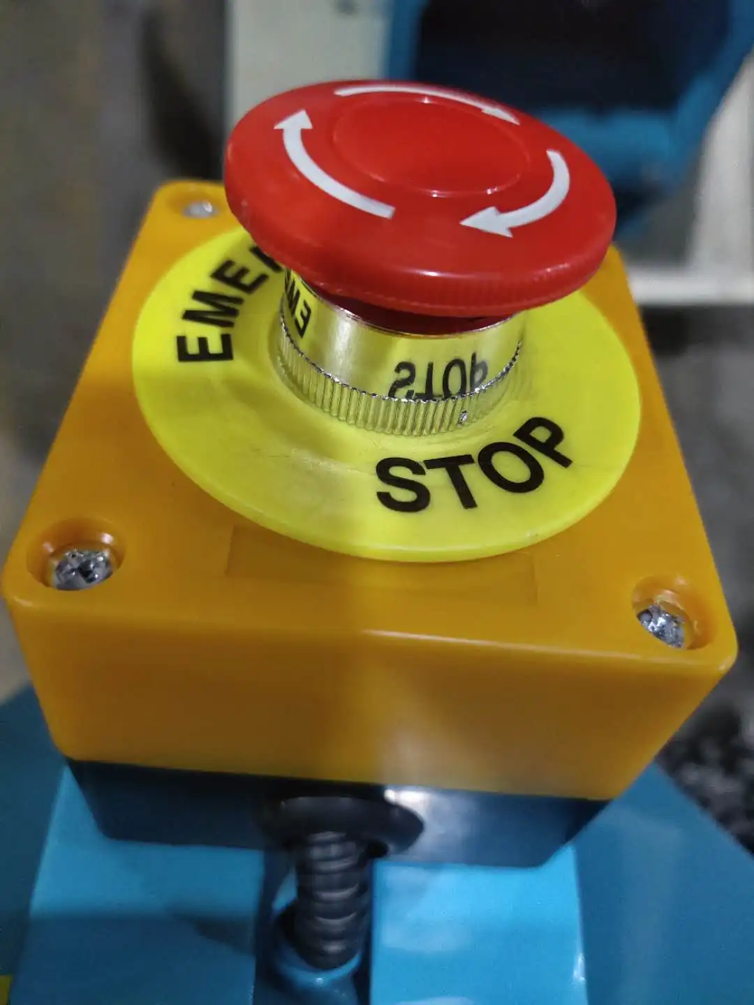 
196CC petrol electric small wood chipper shredder machine 