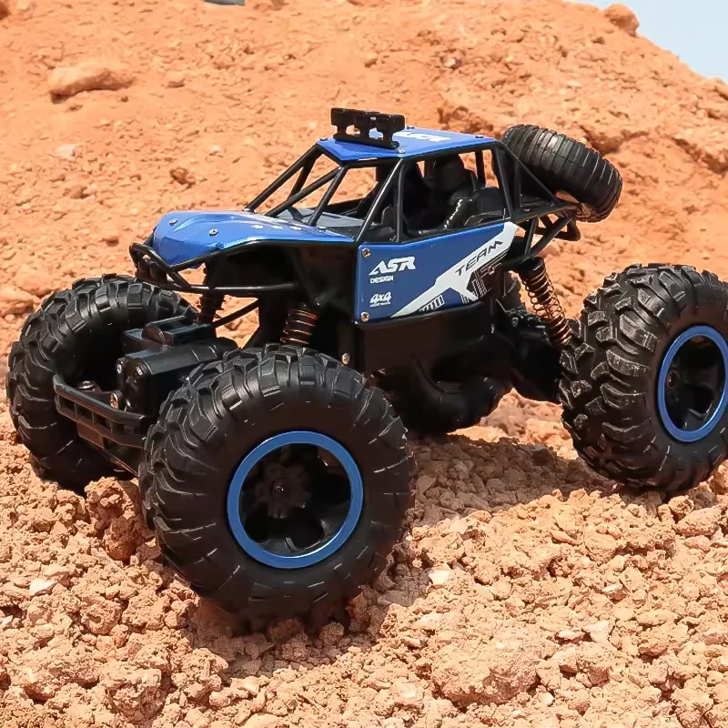 2.4G watch remote control four-wheel drive alloy off-road climbing car large torque angle vehicle rc car