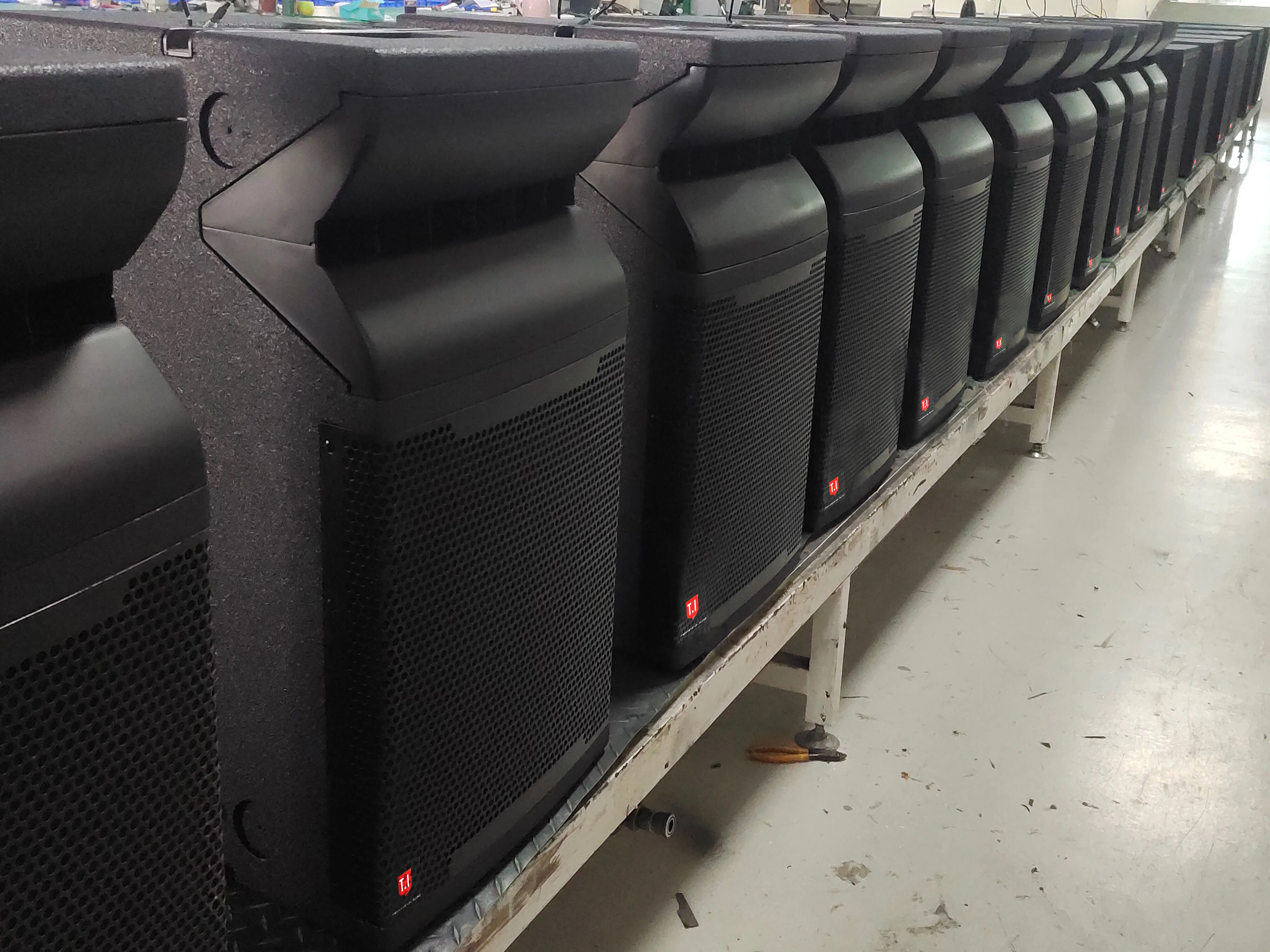 New arrival professional dj ktv concert stage sound speaker single 12 inch line array system speakers