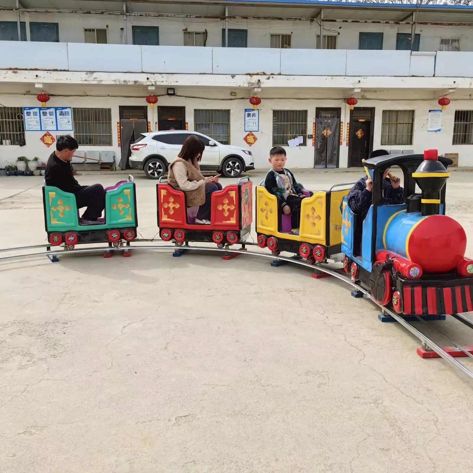Китайский завод дешевая поездка в парк развлечений на электропоезде tren electrico для торгового