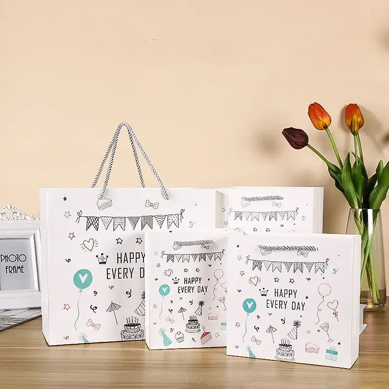 Customized high-quality white small fresh hemp rope gift packaging paper bag