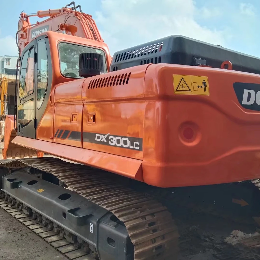 Used Doosan Hydraulic Excavator DX300LC  Made In China With Good Condition And Lower Working Hours For Sale