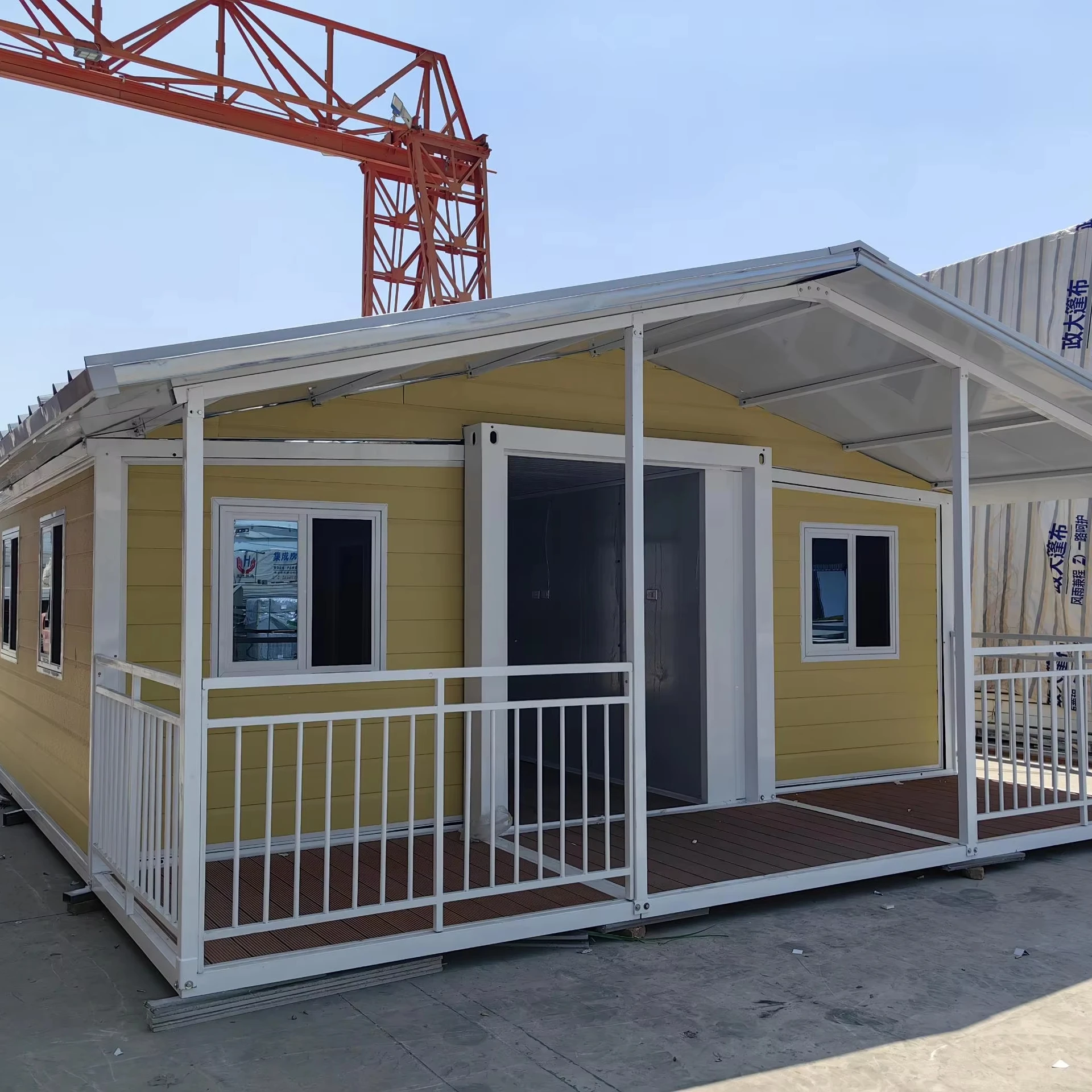 Basic equipment 20ft 30ft 40ft  Folding House 2024 latest with Terrace