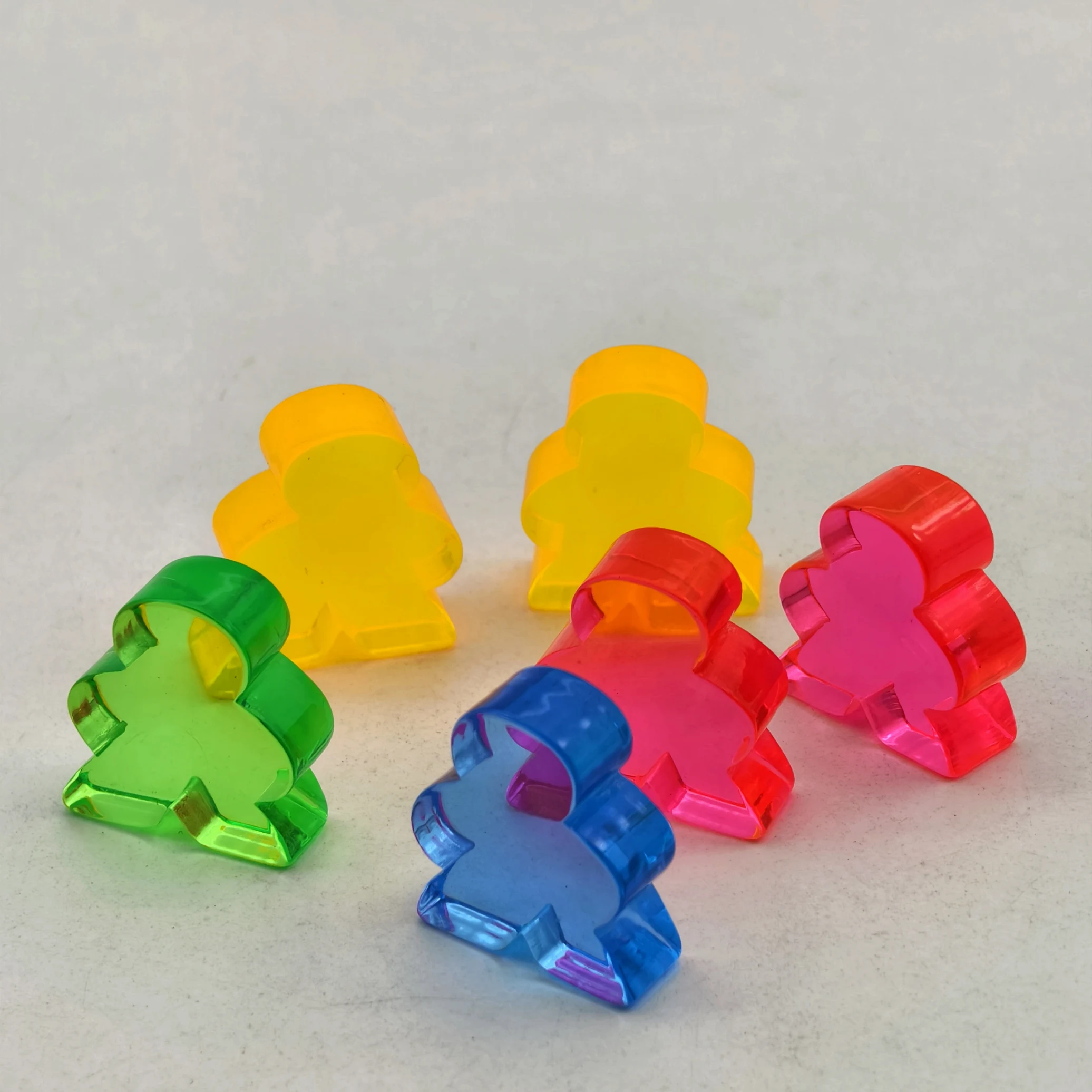 factory customized high quality low moq table games chess pieces acrylic resin transparent multi size various shapes checkers