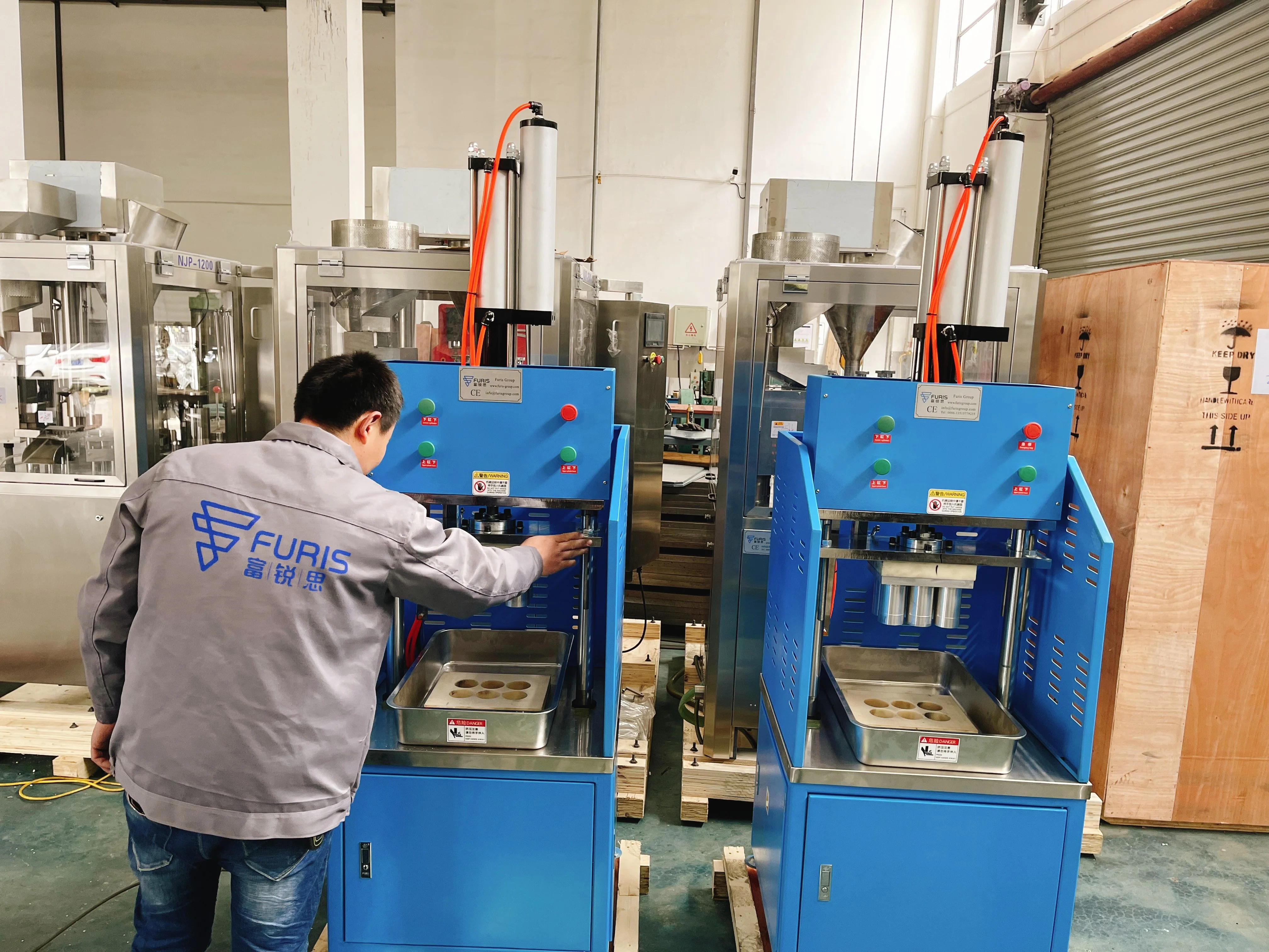 High speed industrial hydraulic full auto bath bomb press machine