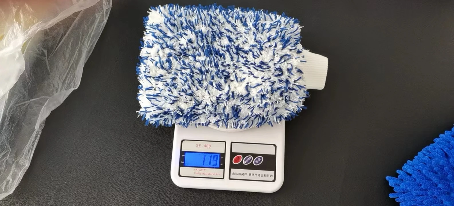 Microfiber long-wool Car wash gloves hypoallergenic, absorbent and quick-drying car cleaning gloves