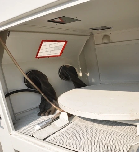 Dry Suction Type Manual Sand Blasting Machine Cabinet With Turntable Cart optional