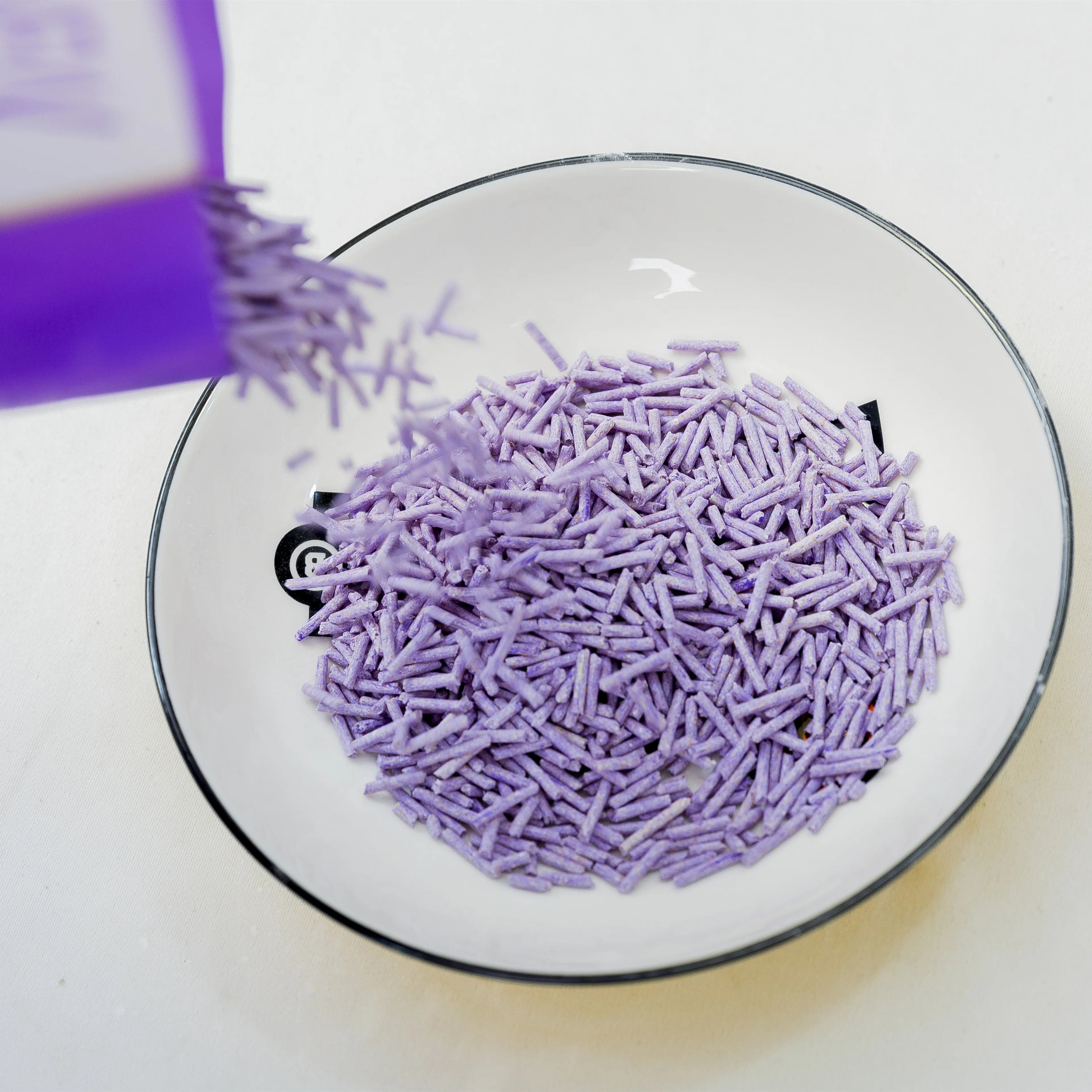 Premium Clumping Bentonite Cat Litter Sand Ultra Clean Litter Box Longer Lasting Odor Control Hard Clumping Cat Litter