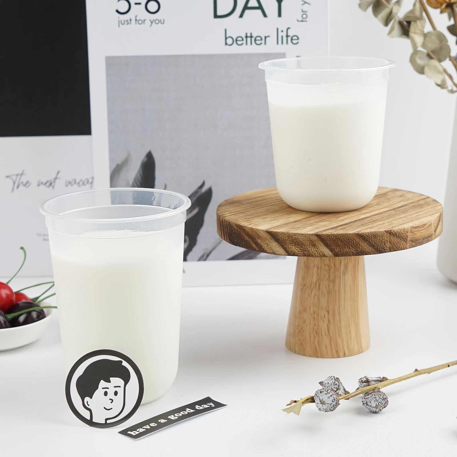 Wholesale 650ml PP plastic U-Shaped Cup for Ice Coffee Beer Wine Milk Tea Boba Reusable Drink & Food with Lid